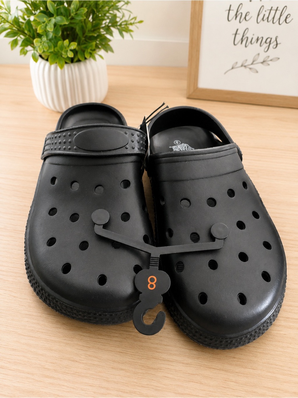 Wild Wear Foam Clogs – Black – Size 8